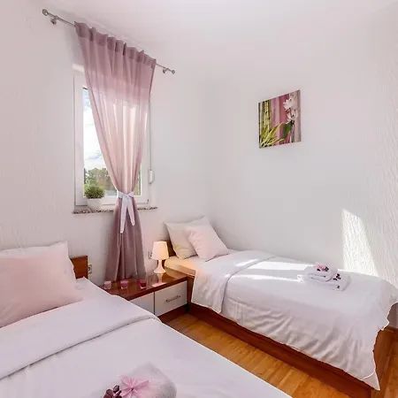 Sea View Stay, Crikvenica, Cleaning Included Apartment