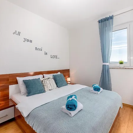 Sea View Stay, Crikvenica, Cleaning Included Apartment *