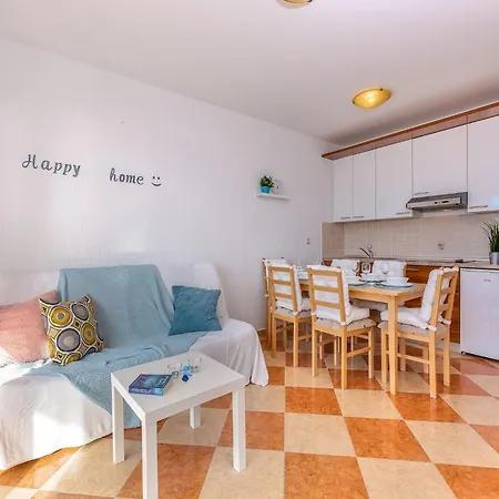 Sea View Stay, Crikvenica, Cleaning Included * Crikvenica
